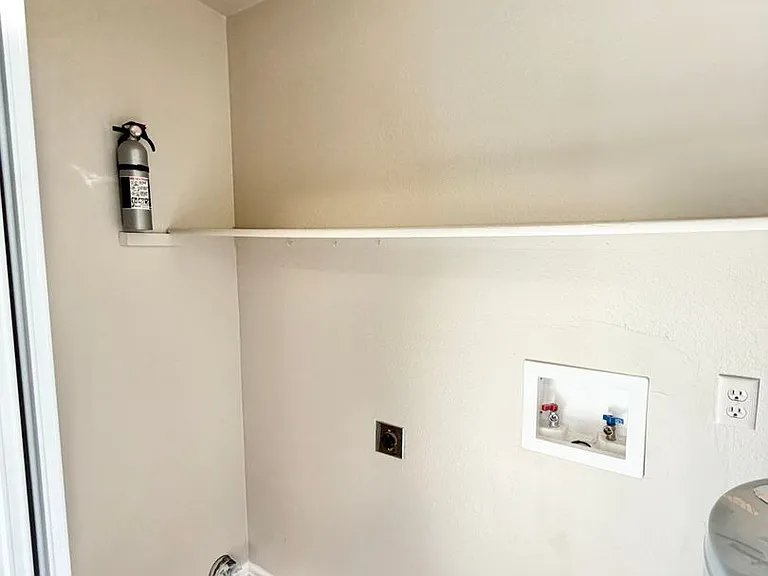 8187 Castle Royal Dr. — Photo 13