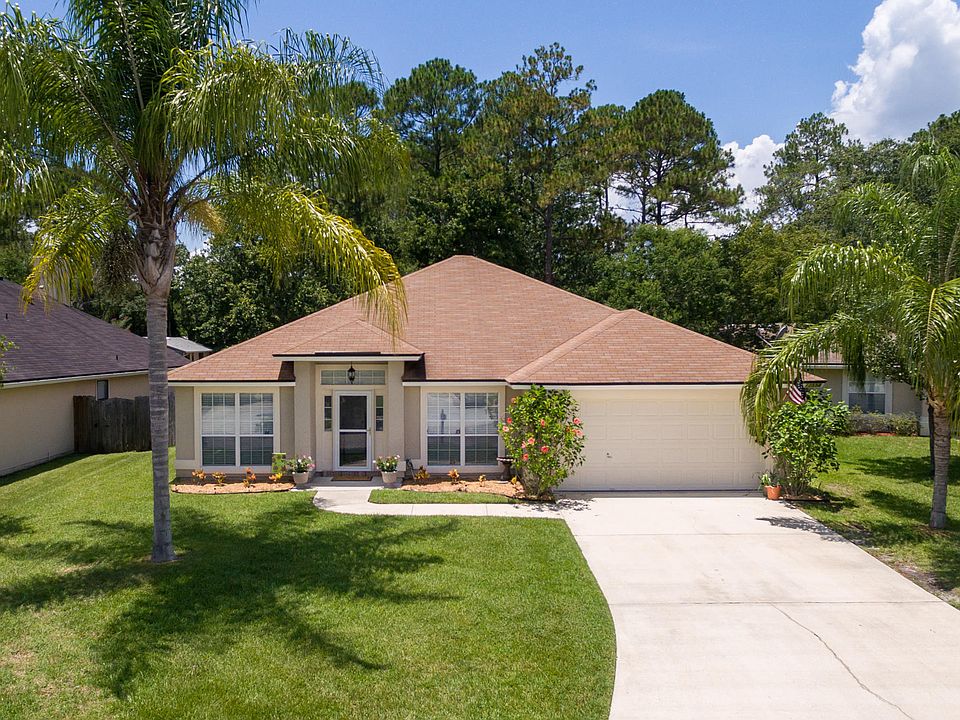 1st image of 12558 HIDDEN GARDENS Drive W