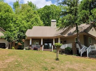 225 Silver Birch Ct, Alpharetta, GA 30004