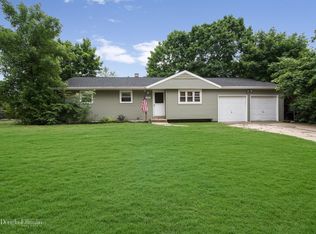 2102 Race Ave, Medford, NY 11763