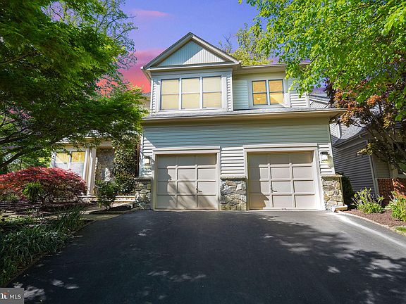2nd image of 9968 Stone Vale Dr