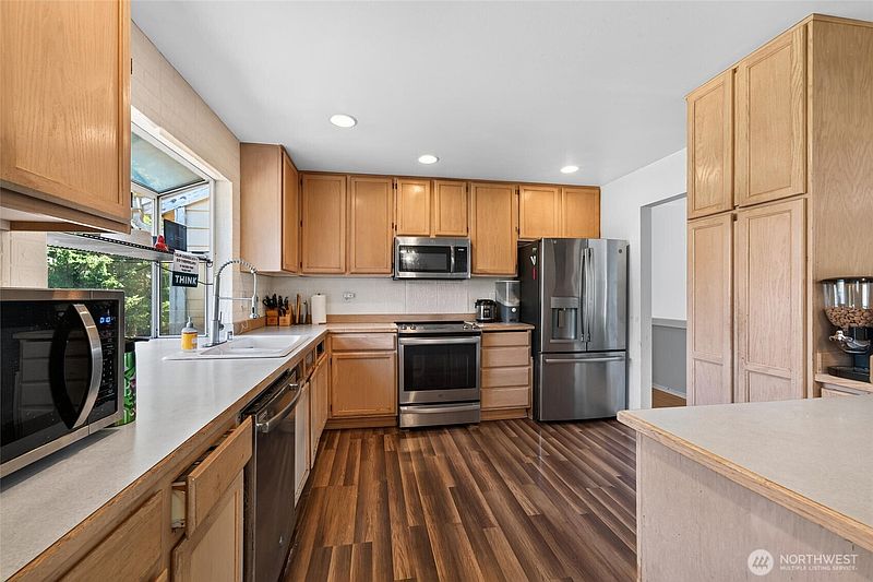 5th image of 12516 SE 225th Court