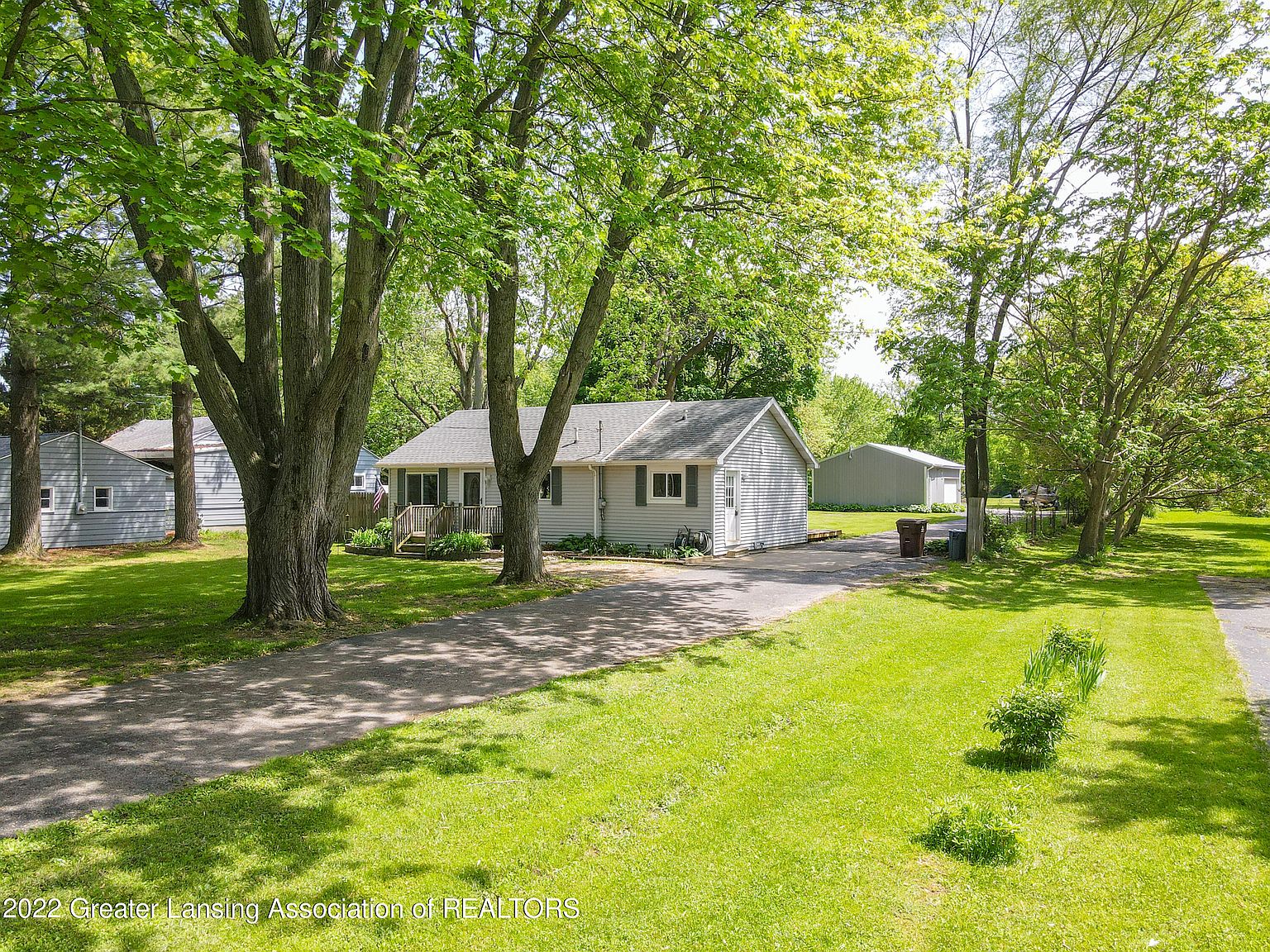 6429 Rd, Lansing, MI 48911 Zillow