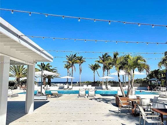 4th image of 607 Ocean Dr APT 3K