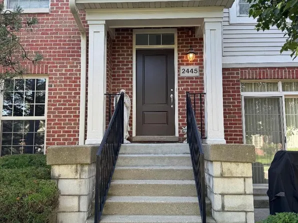 2445 Waterbury Ln #2445, Buffalo Grove, IL 60089