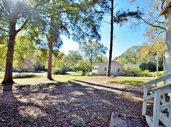 3rd image of 147 Pinehaven Dr
