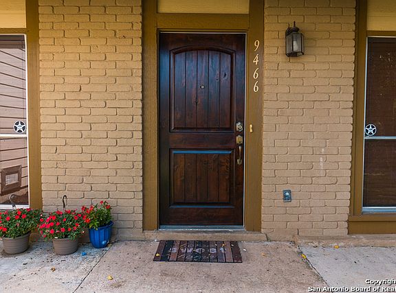 4th image of 9466 Brushy Point St