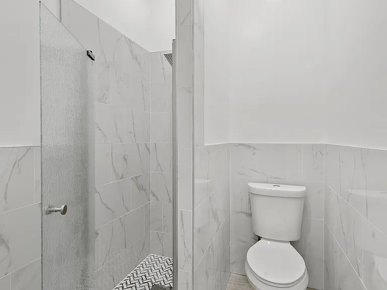 1670 1st Ave #4S — Photo 8