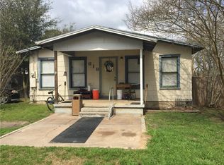 618 Hairston Ave, Rockdale, TX 76567