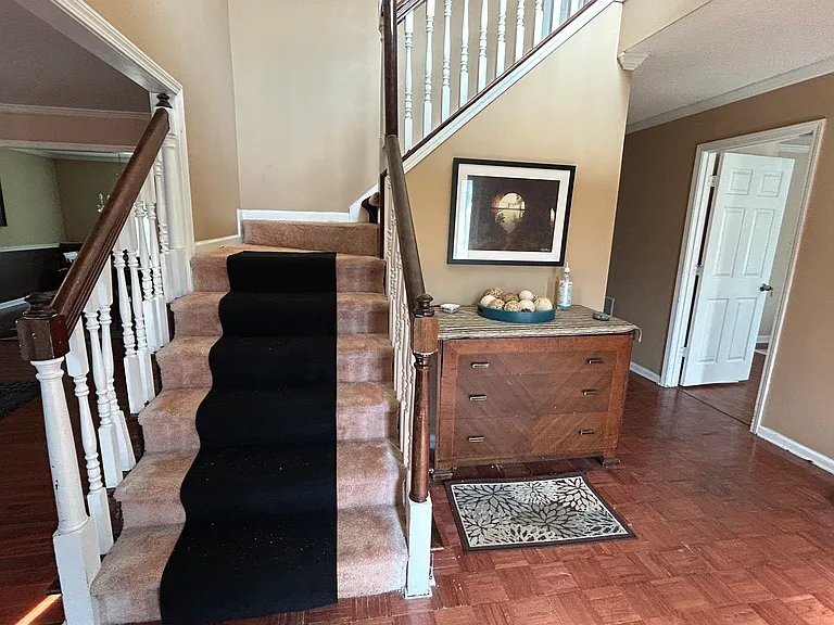 1529 Castle Downs Cv #B — Photo 3