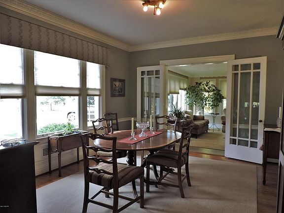 5th image of 617 Novak Ln