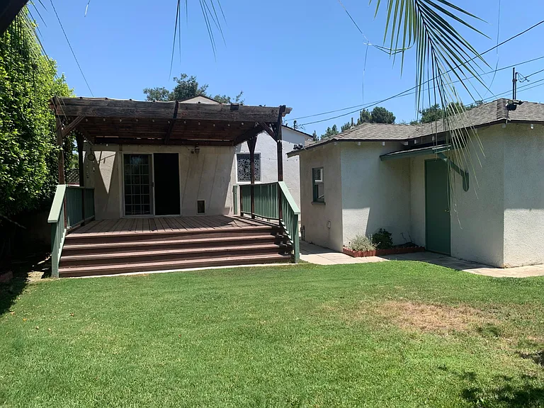 725 N Fairview St — Photo 18