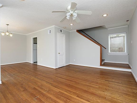 3rd image of 1820 Binz St APT 4
