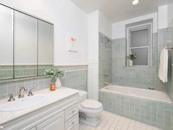 258 Riverside Drive image 6 of 10