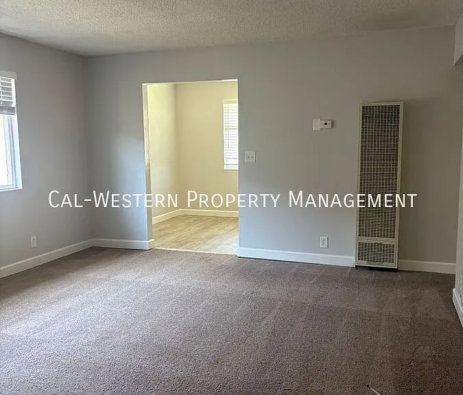 4230 Payne Ave — Photo 4