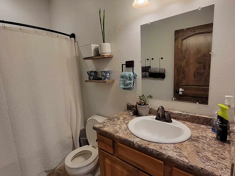 110 Bernie Rd — Photo 21
