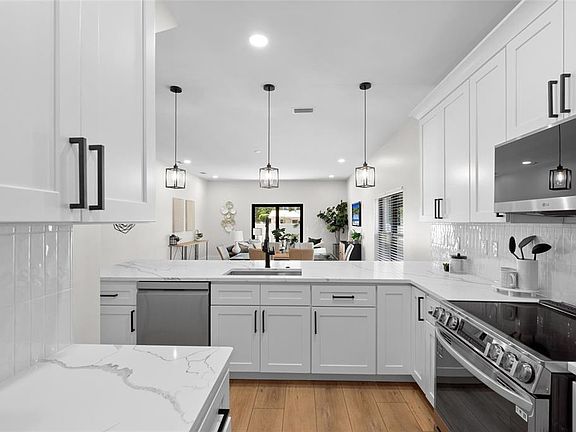 5th image of 4308 W Gray St #3