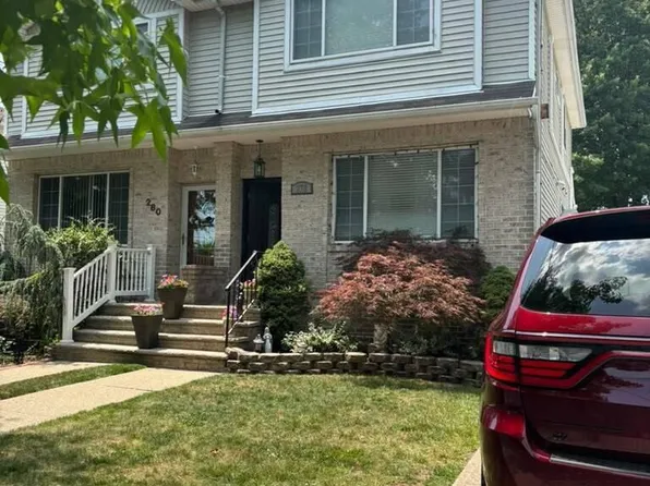 278 Barnard Ave, Staten Island, NY 10307