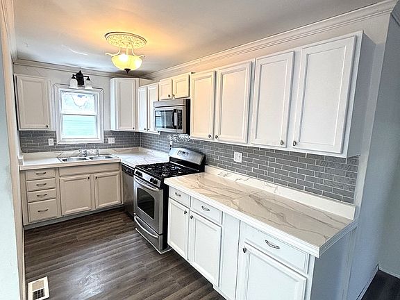 3rd image of 518 N Hugh St