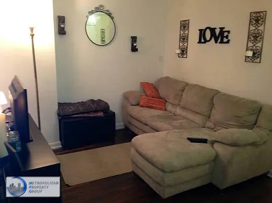 Rented by Metropolitan Property Group | media 30