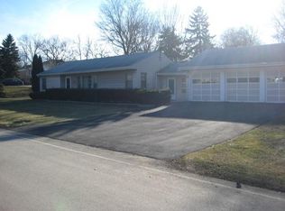 5522 Pershing Ave, Downers Grove, IL 60515