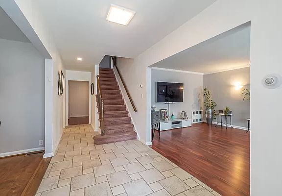 3rd image of 212-11 85th Ave