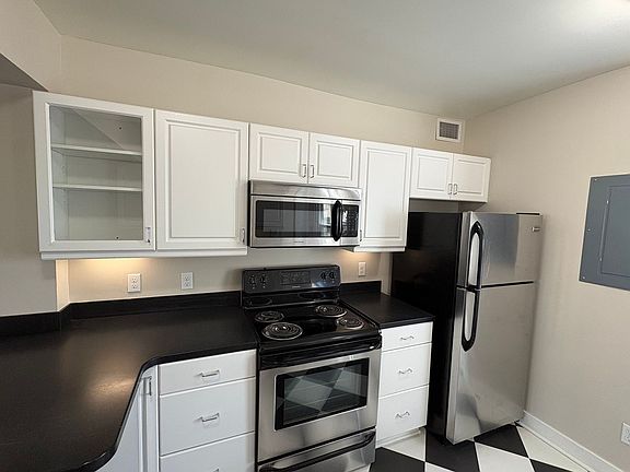 4th image of 503 N 40th St APT 105