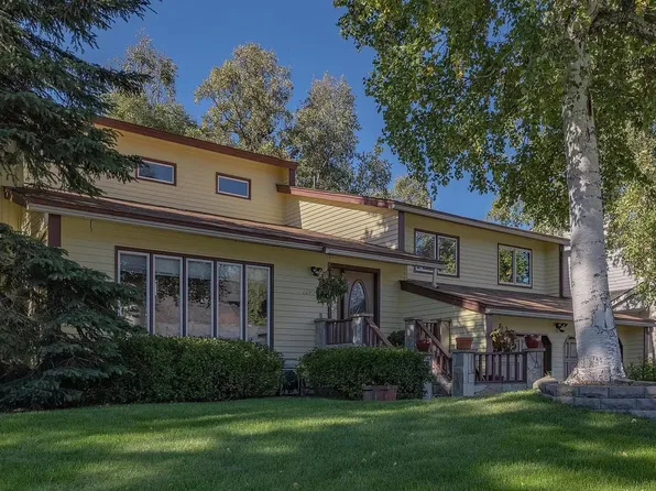 12900 Cumberland Cir, Anchorage, AK 99516