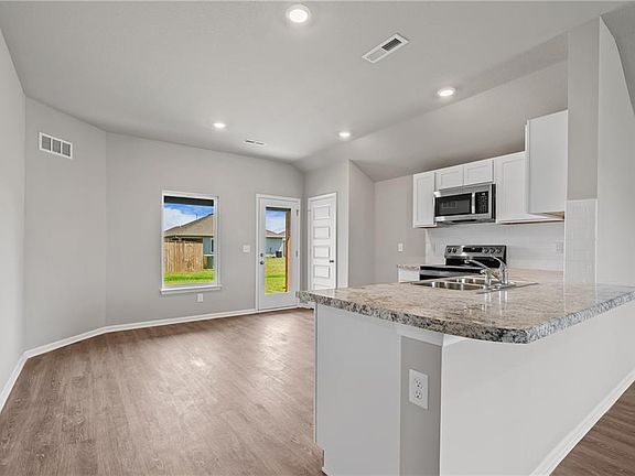 3rd image of 20222 W 195th St