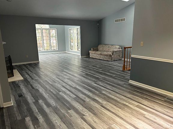 5th image of 5328 S Fairfax Ct