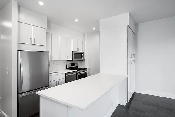 Rented by Compass | media 13