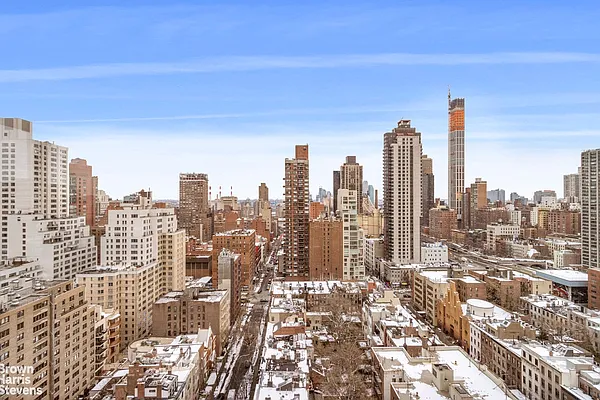 Sold by Brown Harris Stevens | media 19