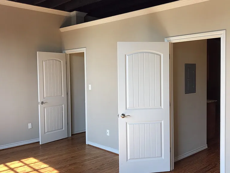 208 N Bryan Ave #22 — Photo 4