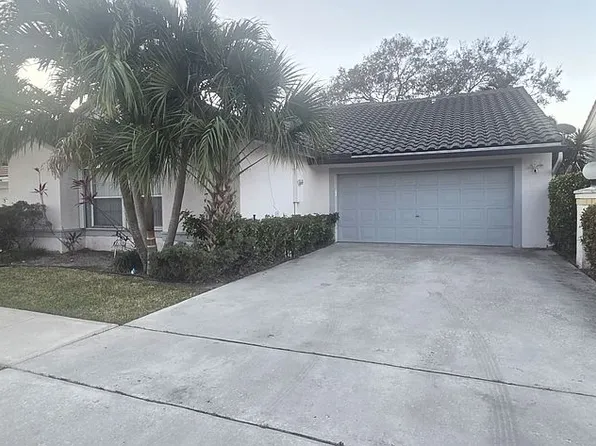 10048 Country Brook Rd, Boca Raton, FL 33428