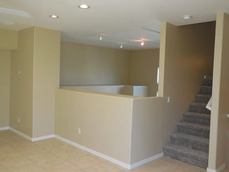 746 S Beck Ave — Photo 9