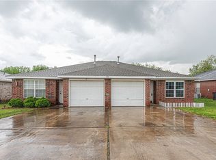 3080 Twin County St #A & B, Springdale, AR 72764