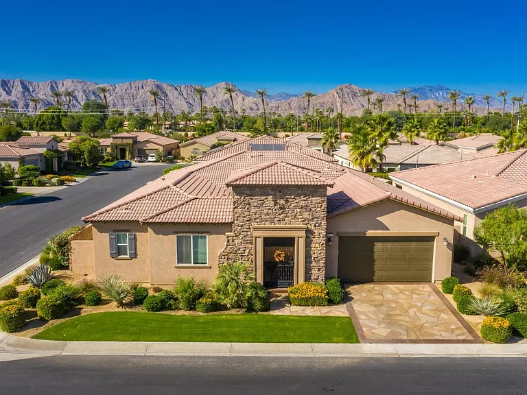 48219 Newport Bridge Pl — Photo 45