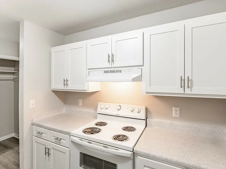 Sandlin Villas Apartments — Photo 3