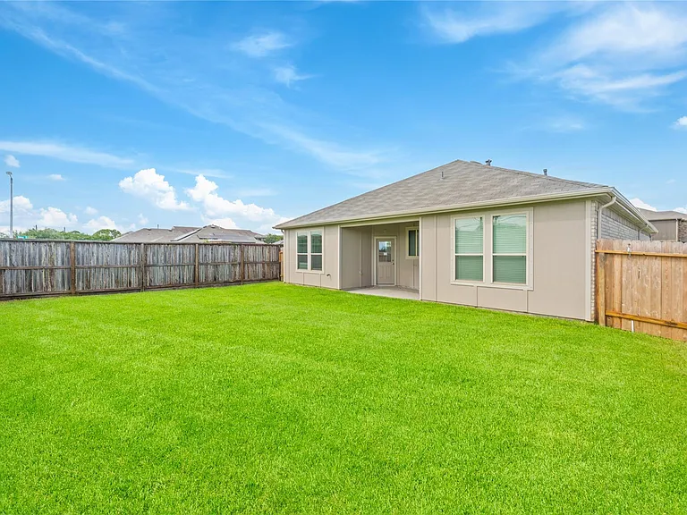 3111 Freiberger Ln — Photo 12