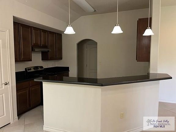 4th image of 2412 Lexington Pl