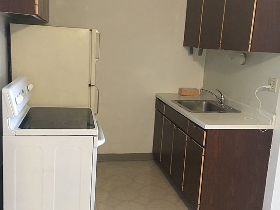 3rd image of 8821 Schneider Ave #72