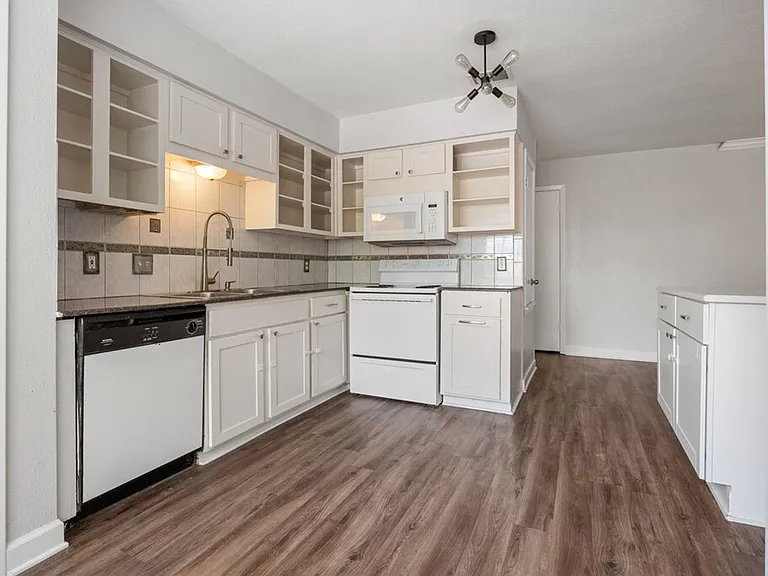 7711 Callaghan Rd #104 — Photo 8