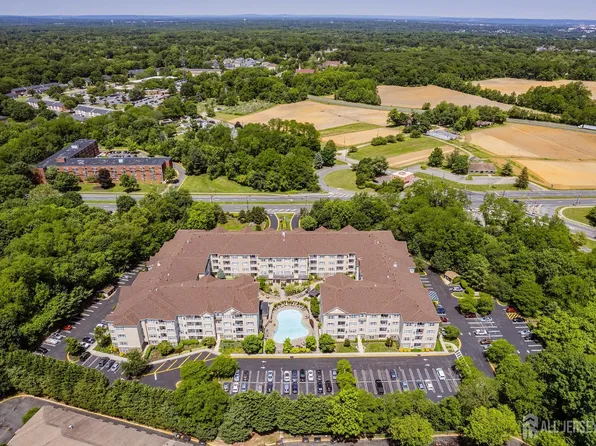 540 Cranbury Rd APT 105, East Brunswick, NJ 08816
