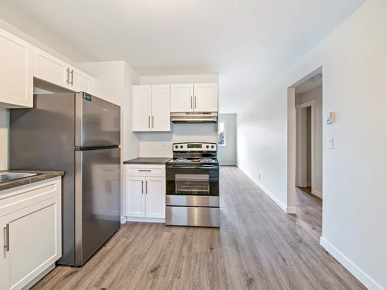 9250 Edwards Rd #5 — Photo 10