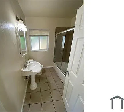 2 bed, $2,912 — Photo 2