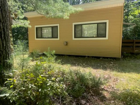 29 Hunt Street, Salem, NH 03079