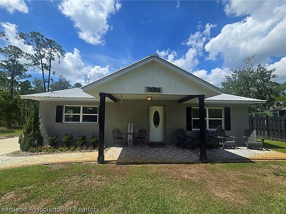 4th image of 1306 Magnolia St