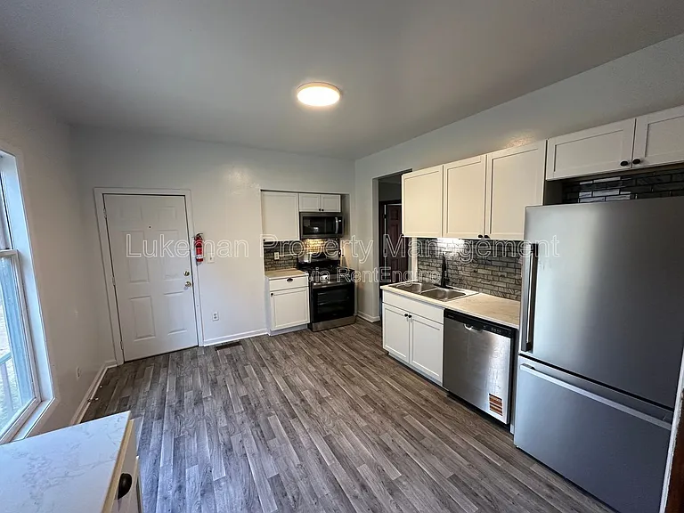 743 Academy St #1 — Photo 1