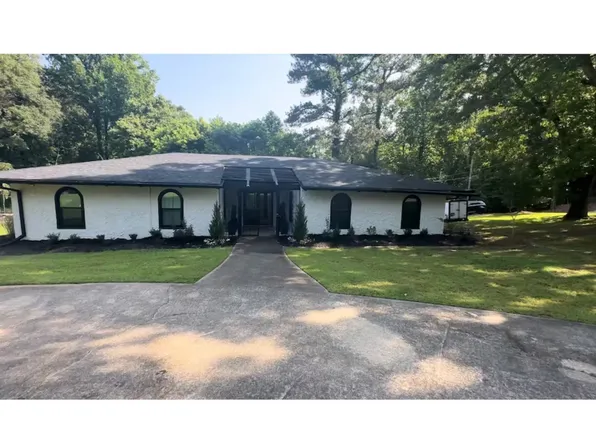 2015 High Point Trl SW, Atlanta, GA 30331