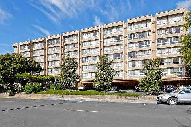 1st image of 1700 Civic Center Dr APT 611